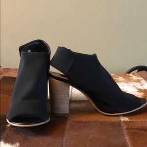 Steven by Steve Madden Sassi  peep toe sandal